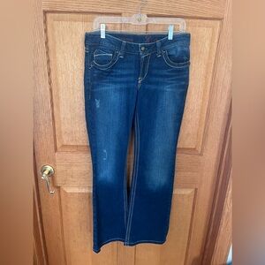 Ariat Ruby size 40R boot cut Blue Jeans
